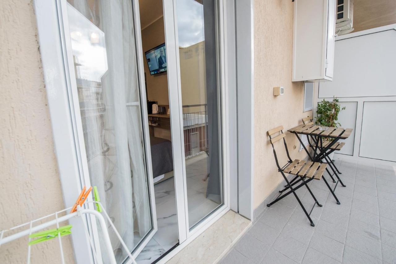Eolian Port B&B Милаццо Экстерьер фото